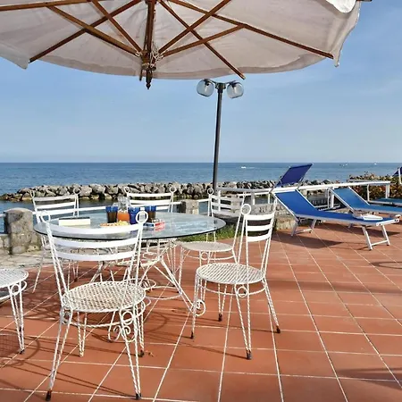 Hébergement de vacances 3 Bedroom Amazing In S, Giovanni A Piro Sa *