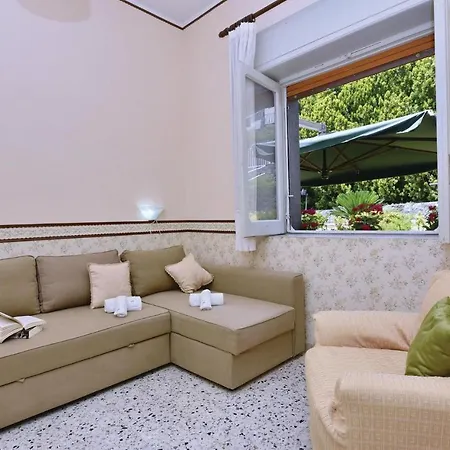 Hébergement de vacances 3 Bedroom Amazing In S, Giovanni A Piro Sa